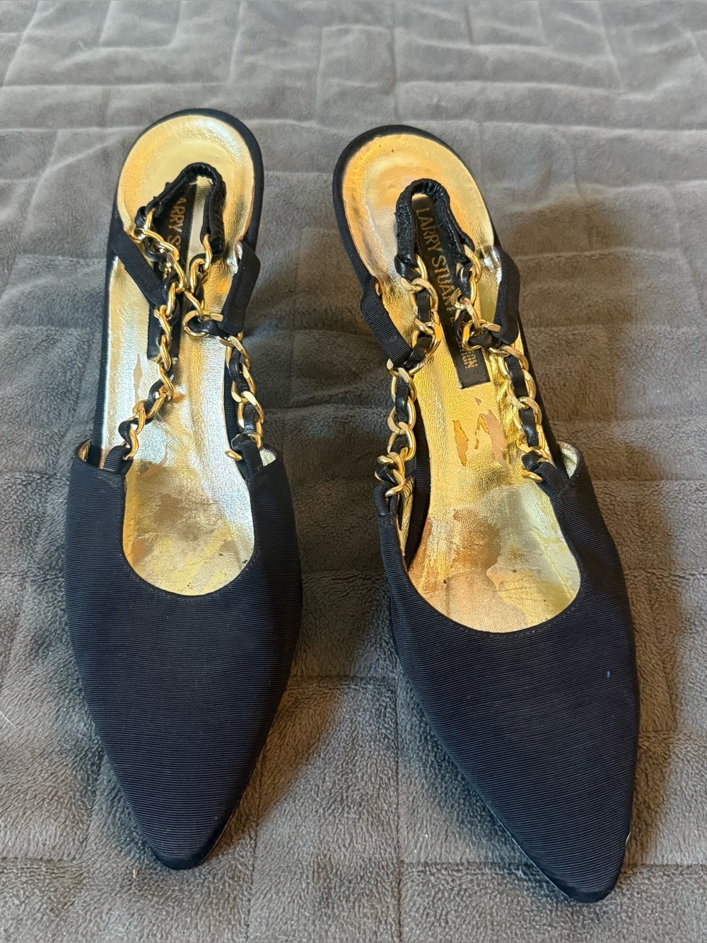 Vintage Larry Stuart Black and gold chain kitten heels size 7
